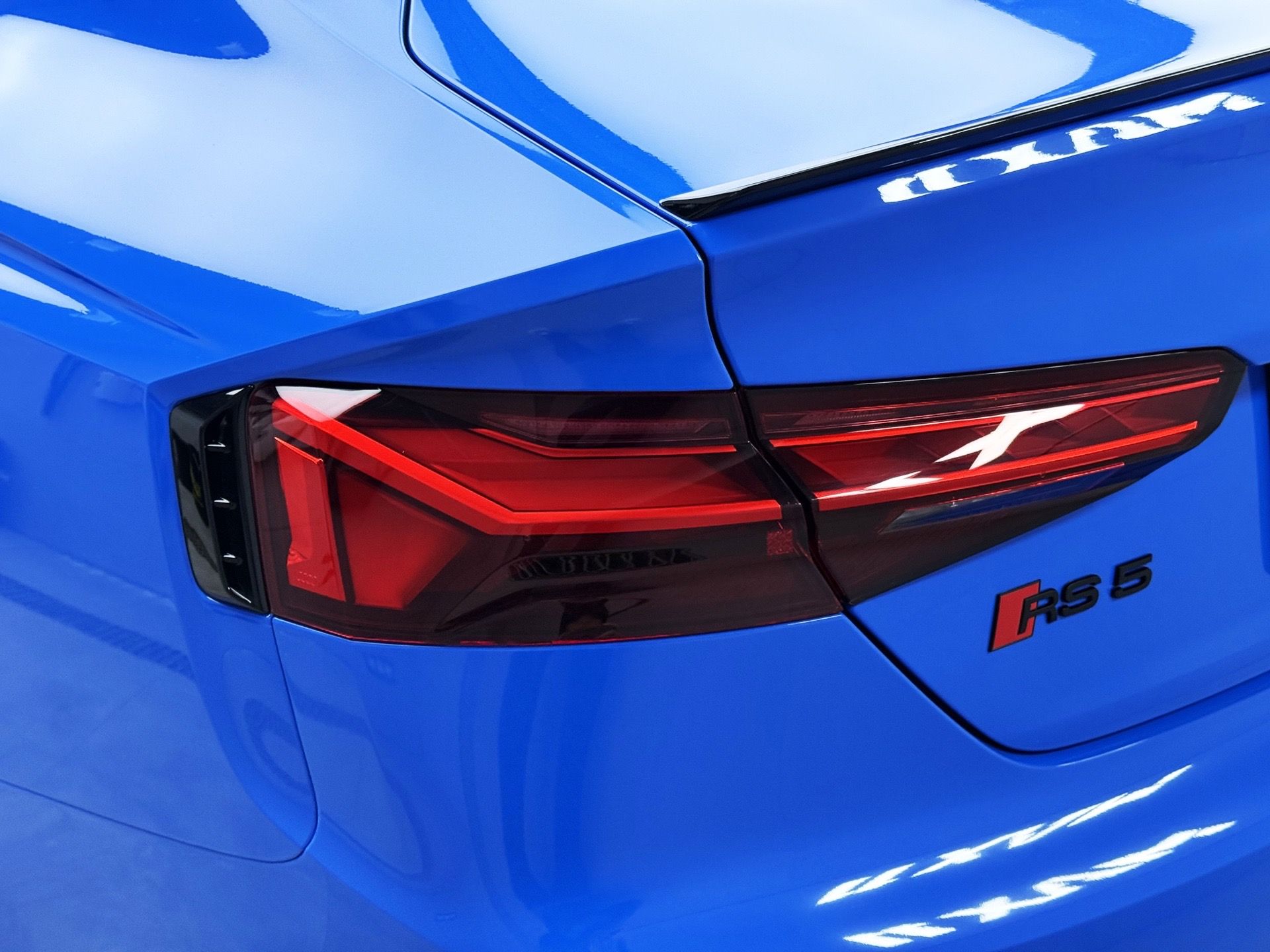 Ravoony Plus PET Gloss Shark Blue Vinyl Wrap review 1