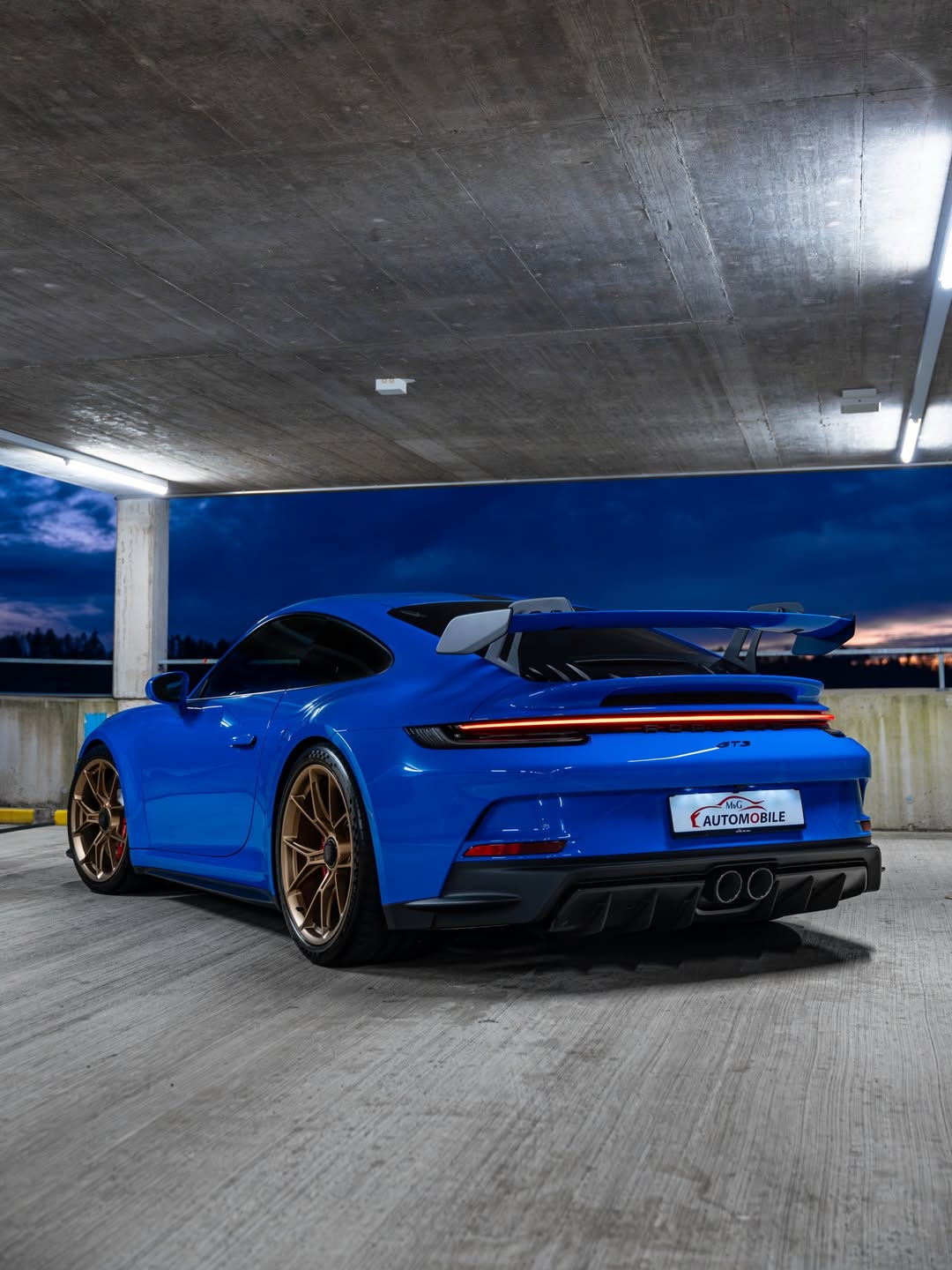 Ravoony Plus PET Gloss Shark Blue Vinyl Wrap review 2