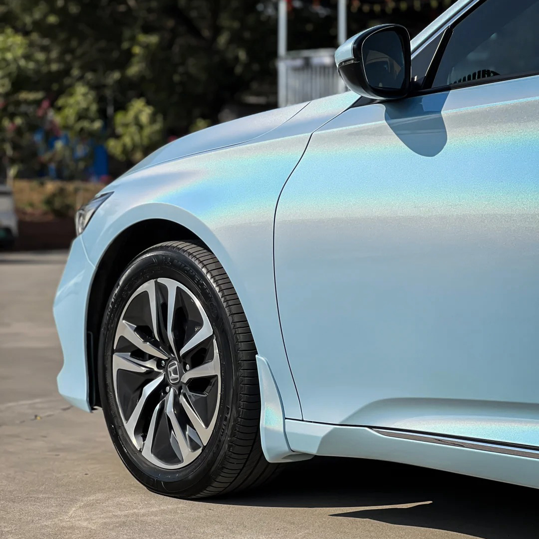 Ravoony Plus PET Glossy Laser Ice Blue Car Vinyl Wrap review Anastasia Petrova 03