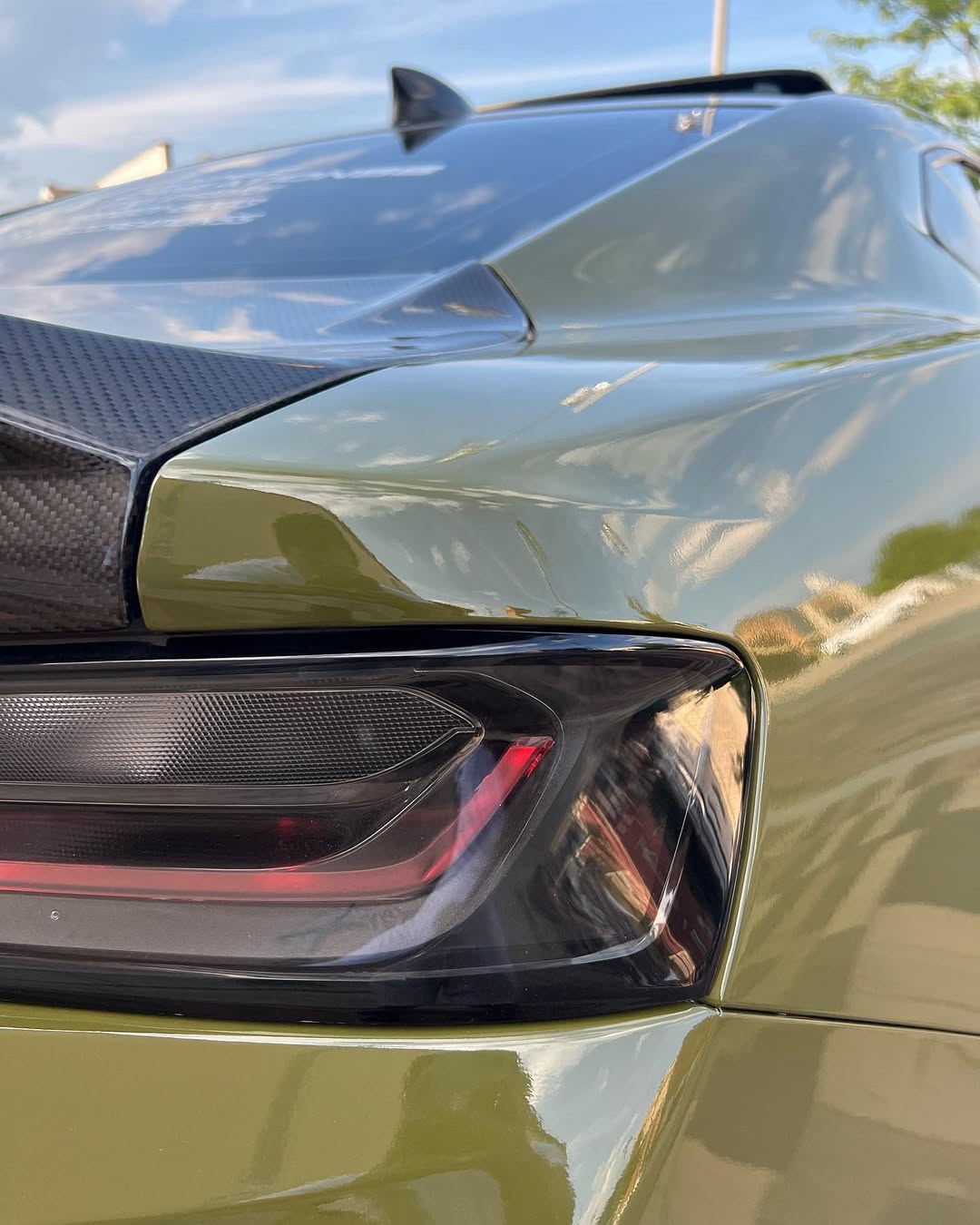 Ravoony Plus PET Audi Gloss Army Green Vinyl Car Wrap review 0