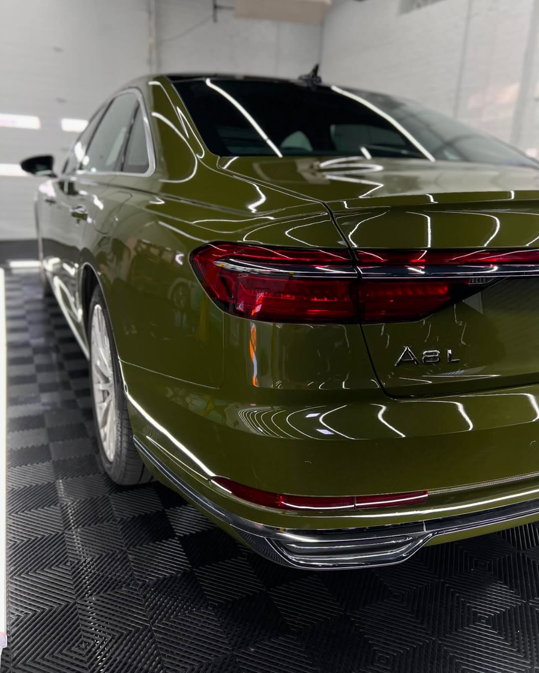 Ravoony Plus PET Audi Gloss Army Green Vinyl Car Wrap review 0
