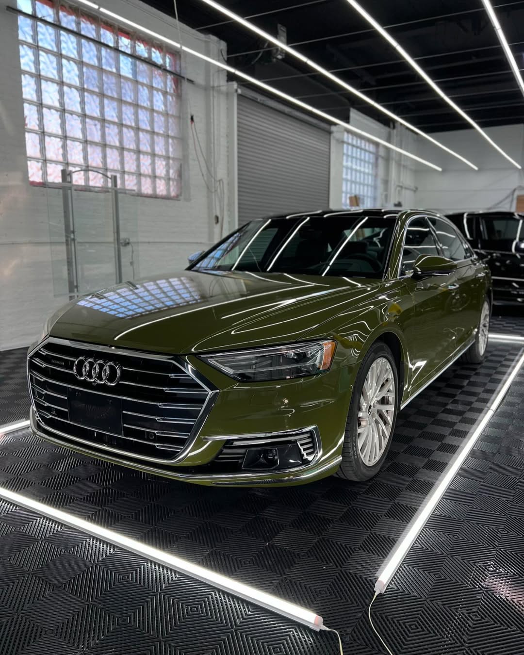 Ravoony Plus PET Audi Gloss Army Green Vinyl Car Wrap review 2