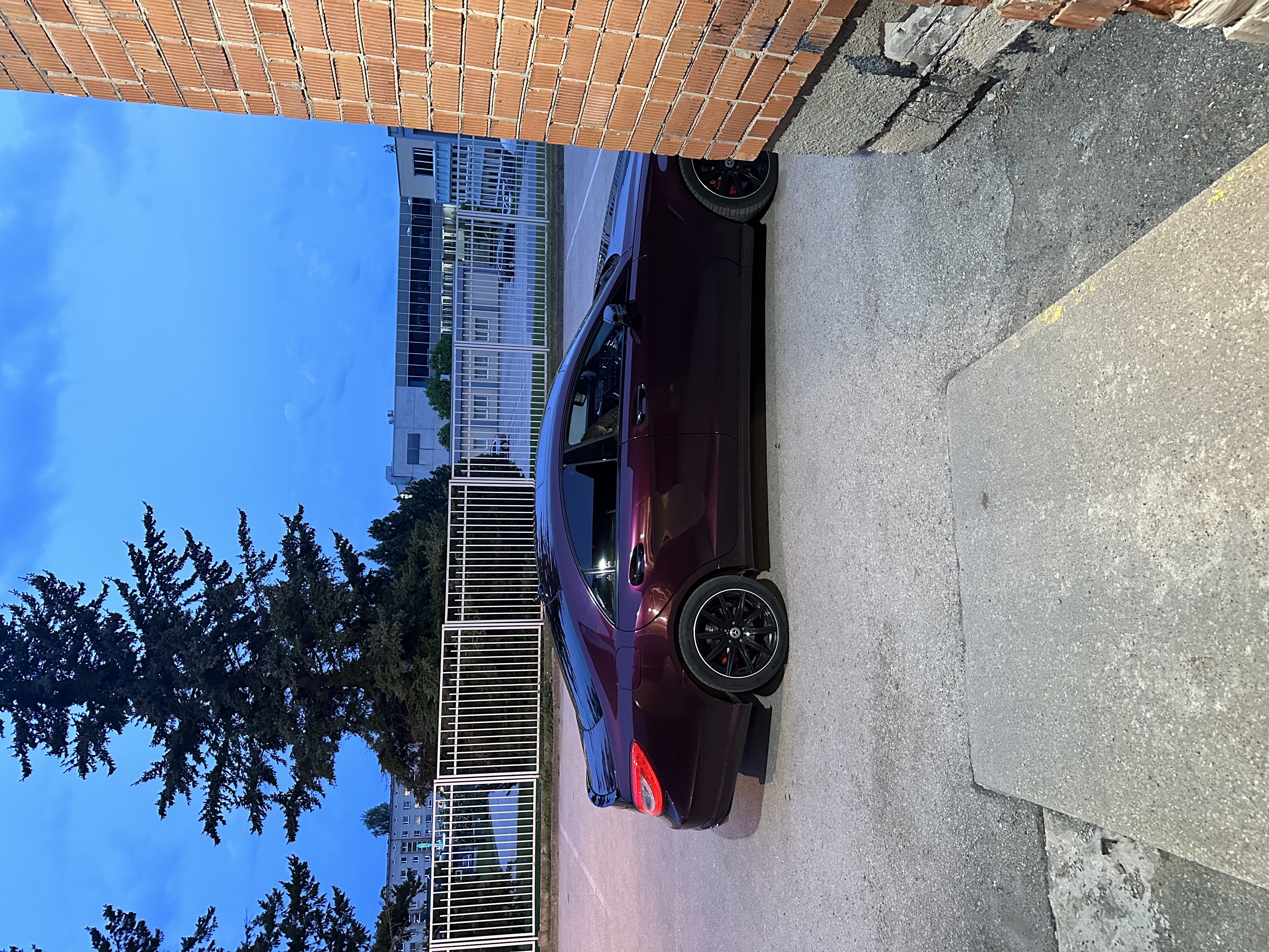 Ravoony Plus PET Gloss Glaze Black Red Vinyl Wrap review 1