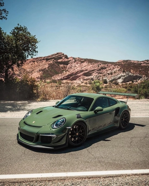 Exploring the Diverse World of Green Car Vinyl Wraps