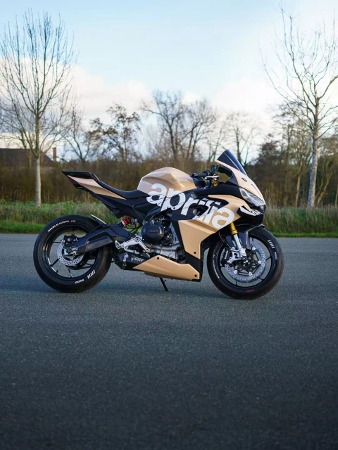 How to Vinyl Wrap Your Motorcycle Step by Step for Beginners