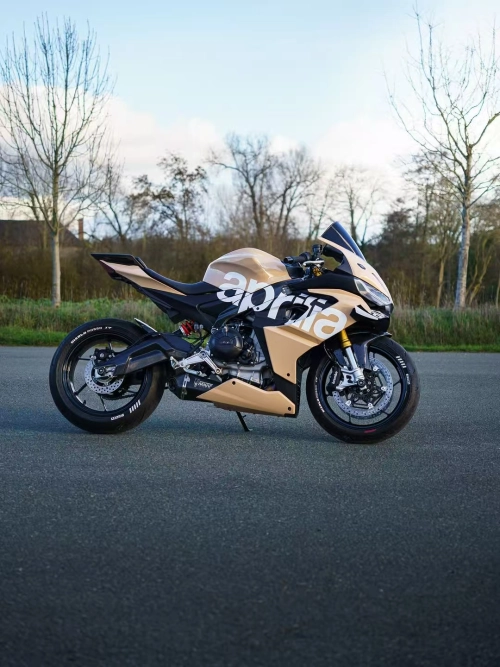 How to Vinyl Wrap Your Motorcycle Step by Step for Beginners