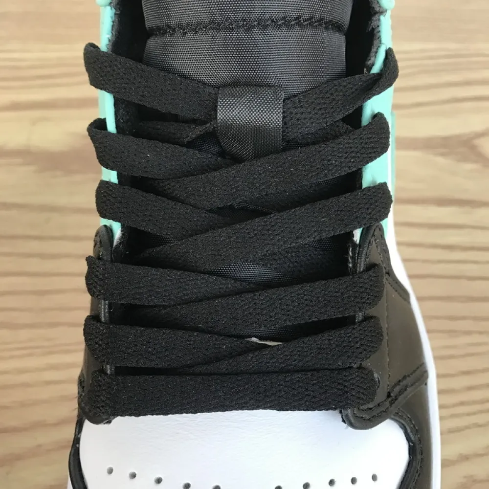  Pkgod  Air Jordan 1 Mid “Island Green”