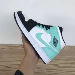  Pkgod  Air Jordan 1 Mid “Island Green”