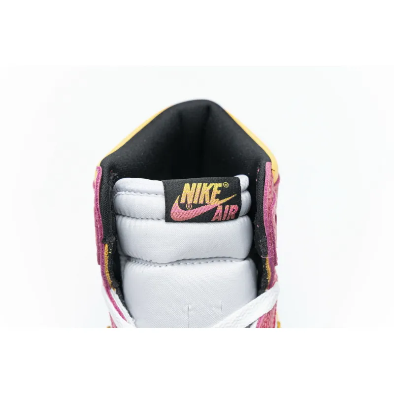  Pkgod  Air Jordan 1 Retro High OG Light Fusion Red​