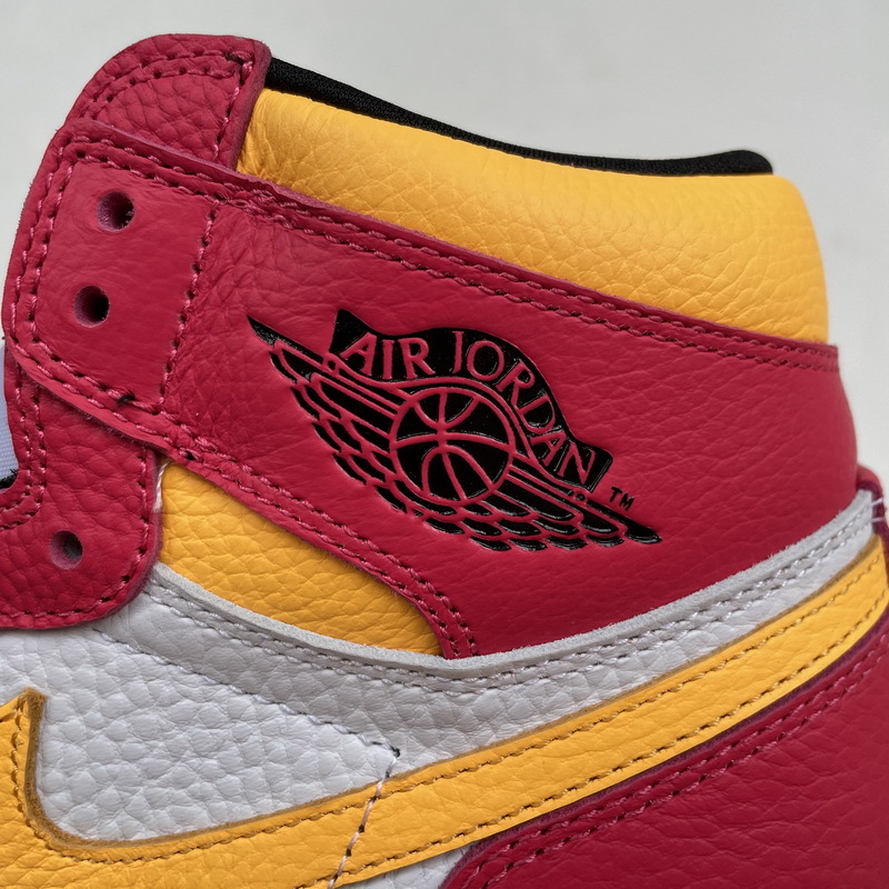       Air Jordan 1 Retro High OG Light Fusion Red​