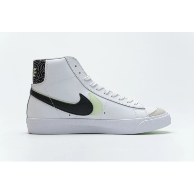  Pkgod  Nike Blazer Mid 77 SE GS Double Swoosh White Vapor Green 02