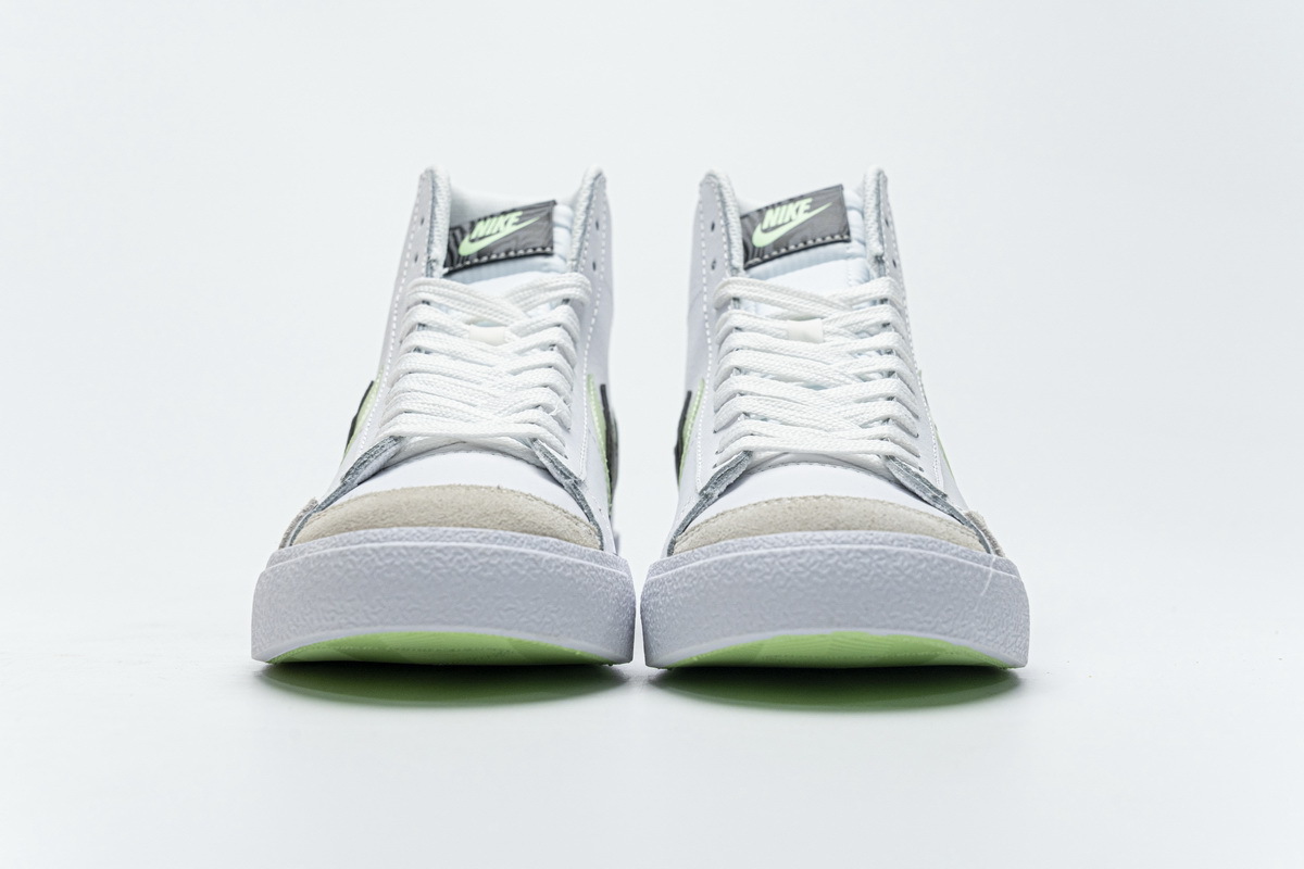  Pkgod  Nike Blazer Mid 77 SE GS Double Swoosh White Vapor Green