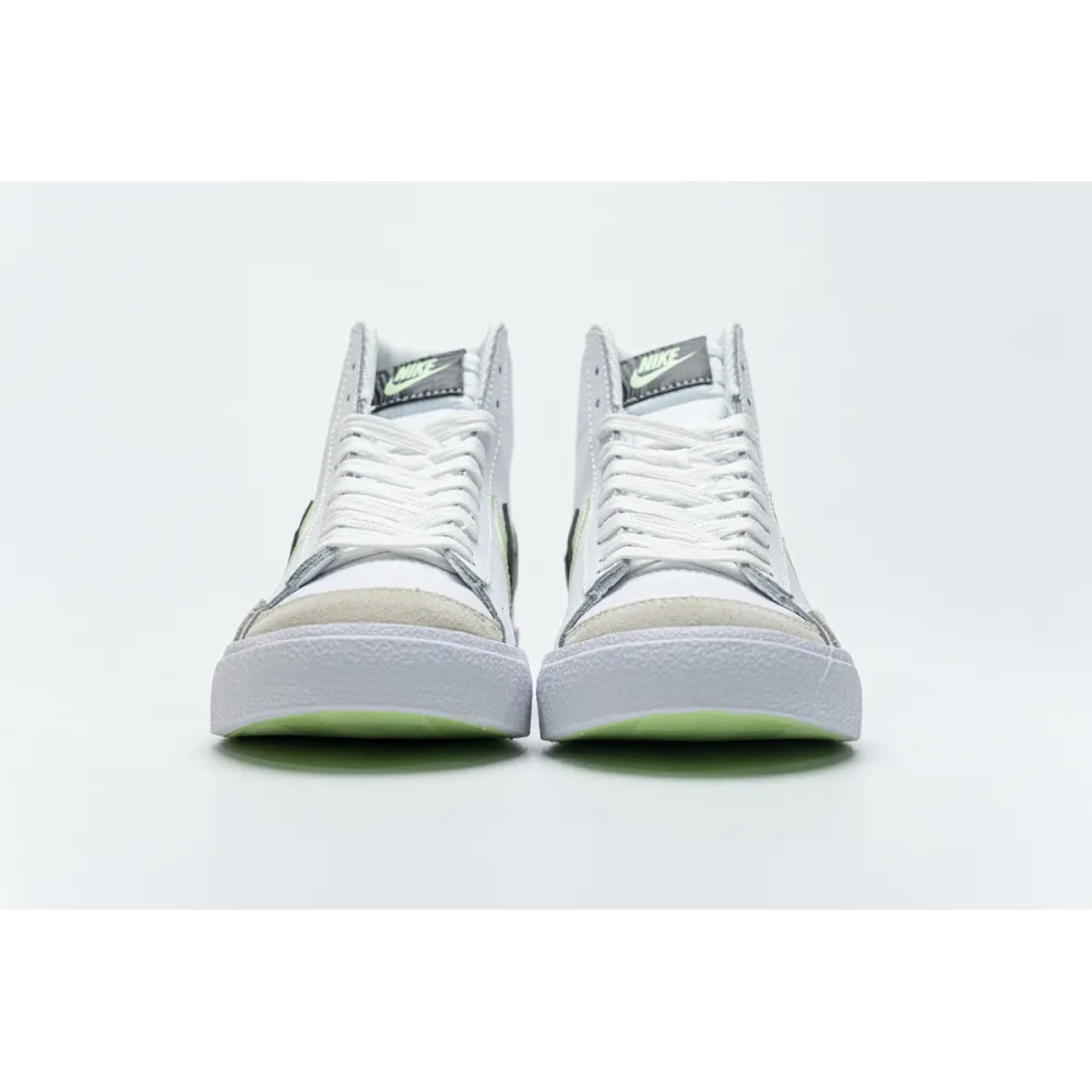  Pkgod  Nike Blazer Mid 77 SE GS Double Swoosh White Vapor Green