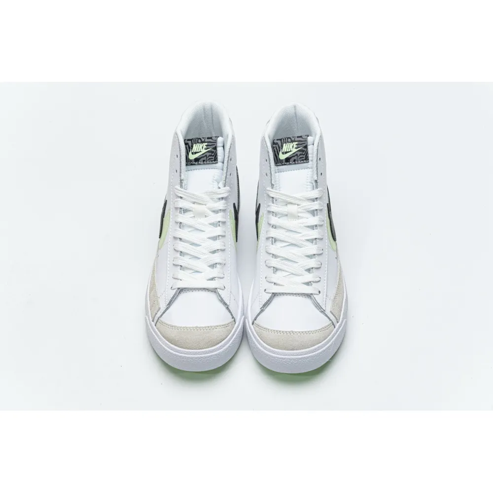  Pkgod  Nike Blazer Mid 77 SE GS Double Swoosh White Vapor Green