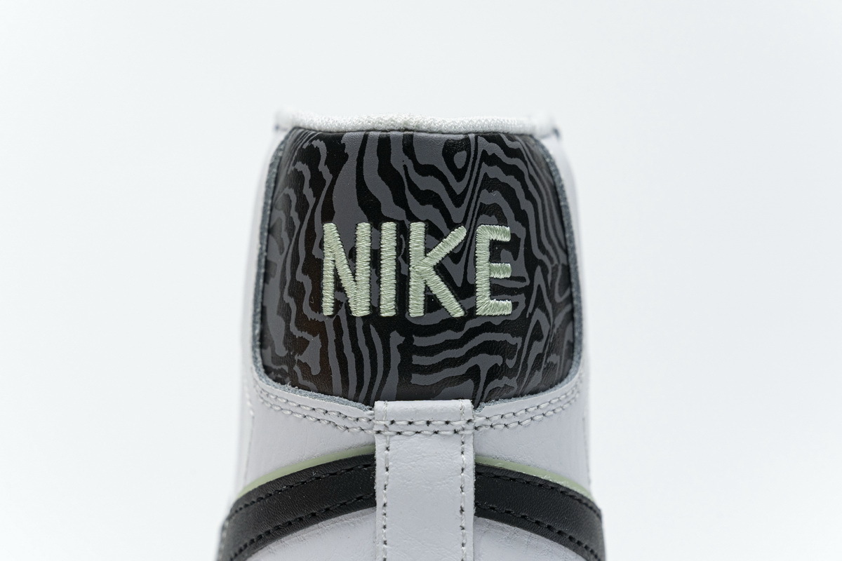  Pkgod  Nike Blazer Mid 77 SE GS Double Swoosh White Vapor Green