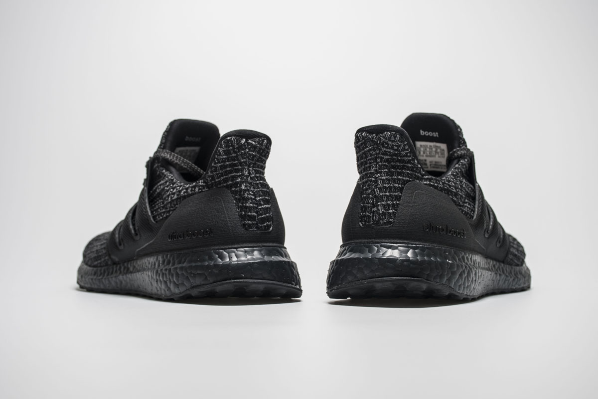      Adidas Ultra Boost 4.0 “Triple Black” Real Boost 
