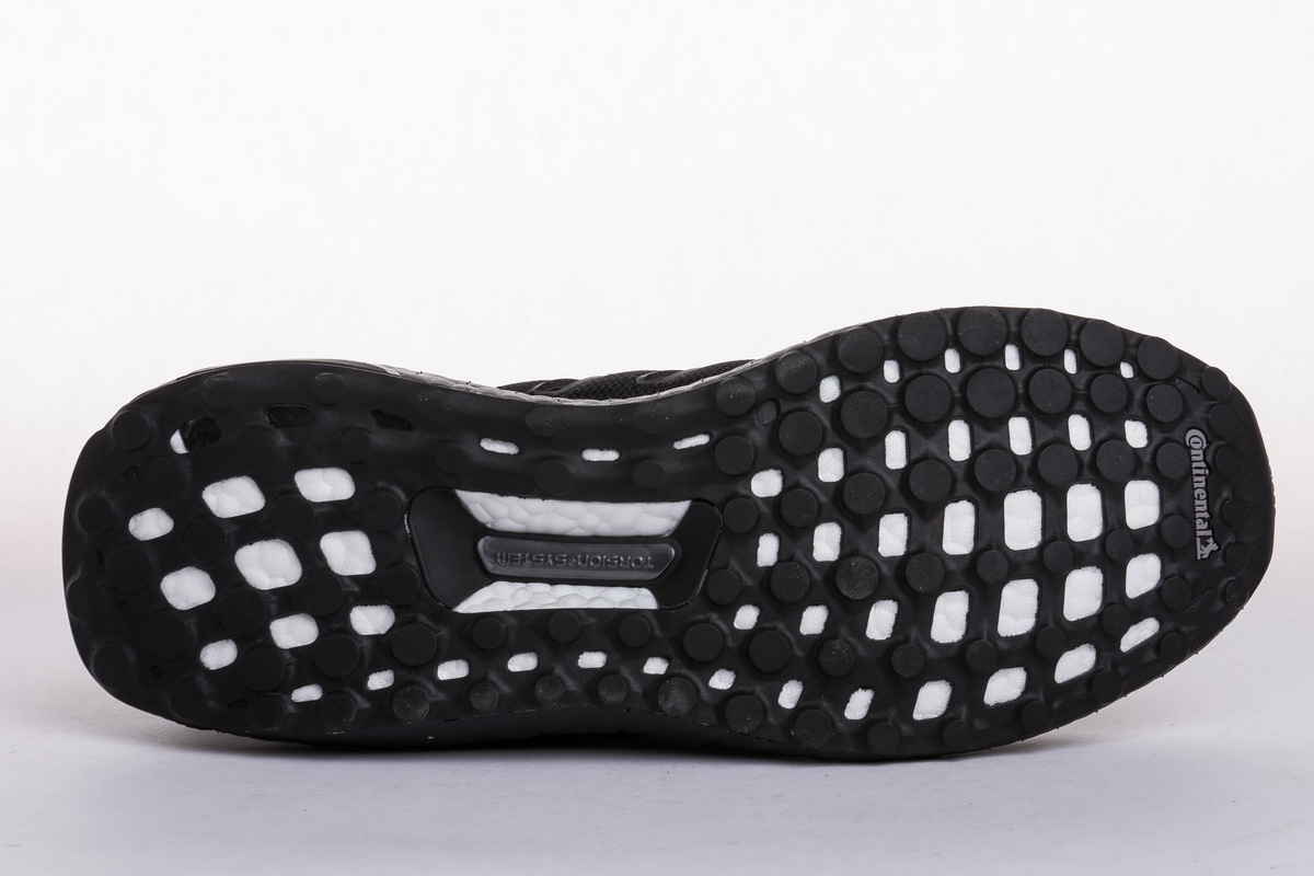      Adidas Ultra Boost 4.0 “Triple Black” Real Boost 