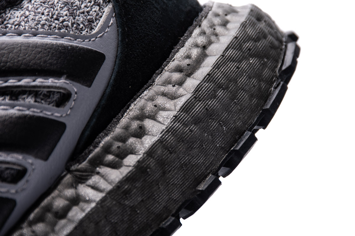      adidas Ultra Boost 4.0 Game of Thrones House Stark​