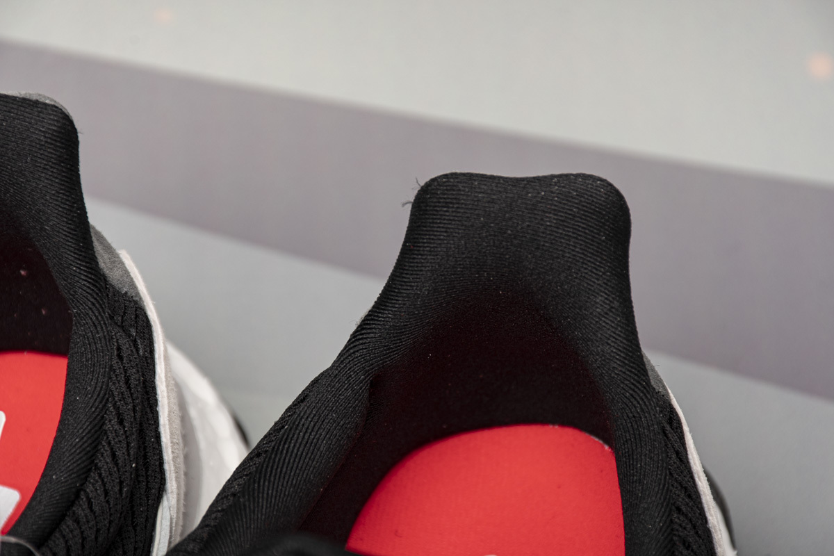      adidas Ultra Boost S&L Black Grey Four Red