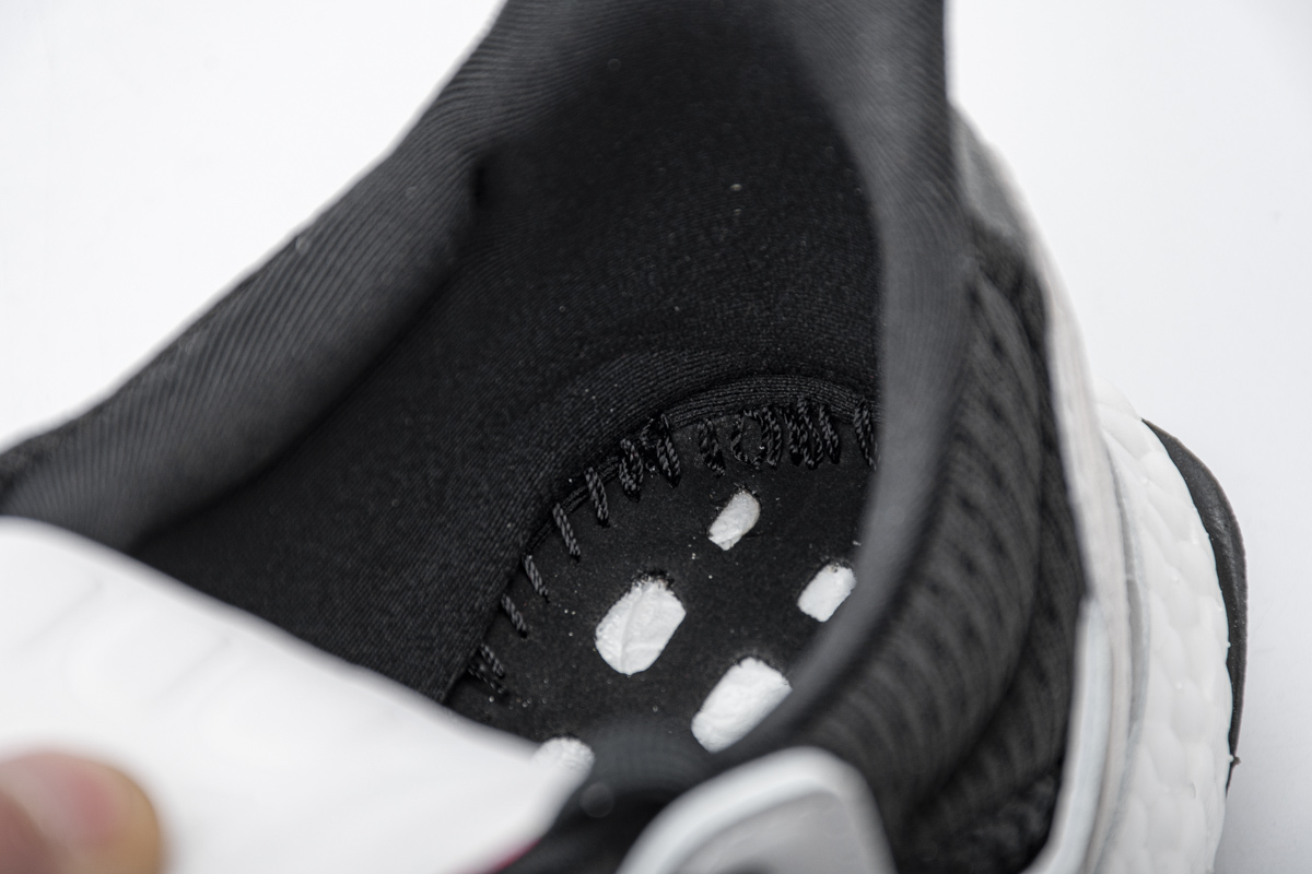      adidas Ultra Boost S&L Black Grey Four Red