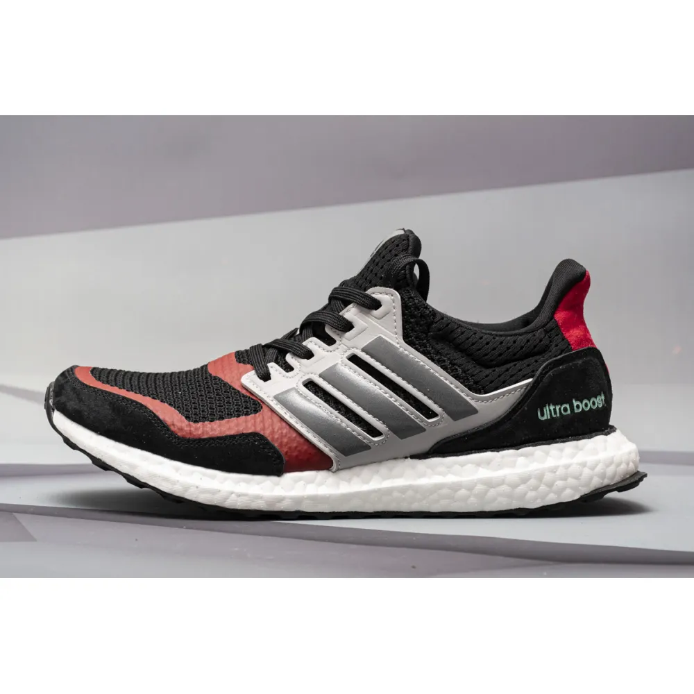  Pkgod adidas Ultra Boost S&L Black Grey Power Red