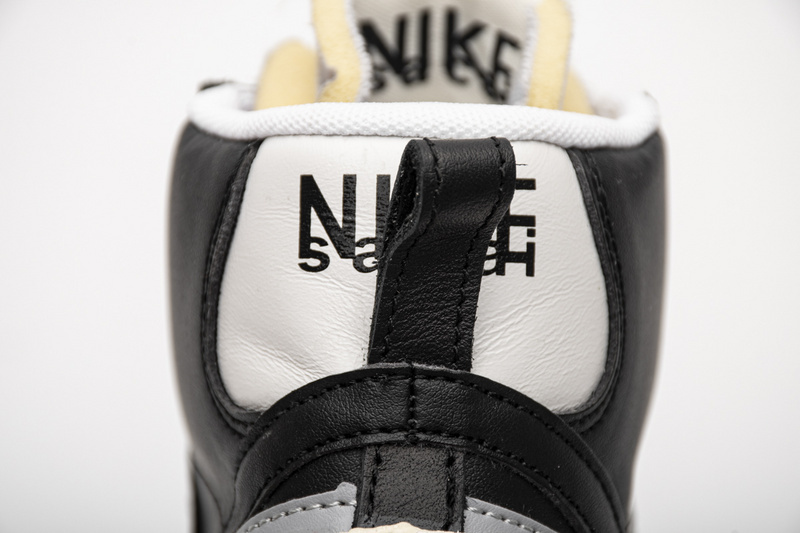  Pkgod Nike Blazer Mid sacai Black Grey