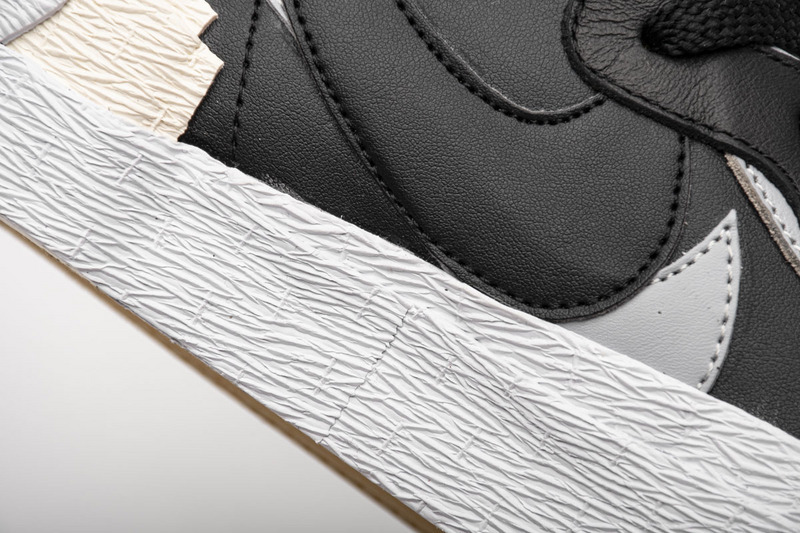  Pkgod Nike Blazer Mid sacai Black Grey