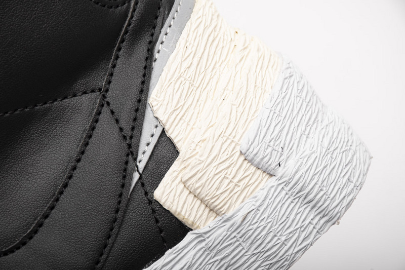  Pkgod Nike Blazer Mid sacai Black Grey