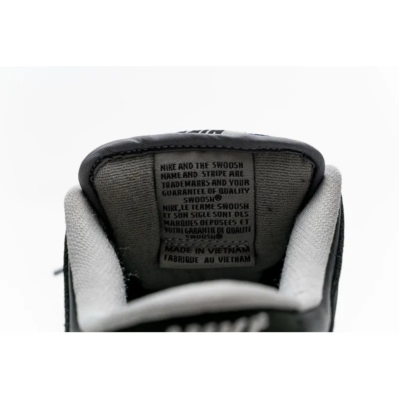  Pkgod Nike SB Dunk Low Pro J-Pack Shadow