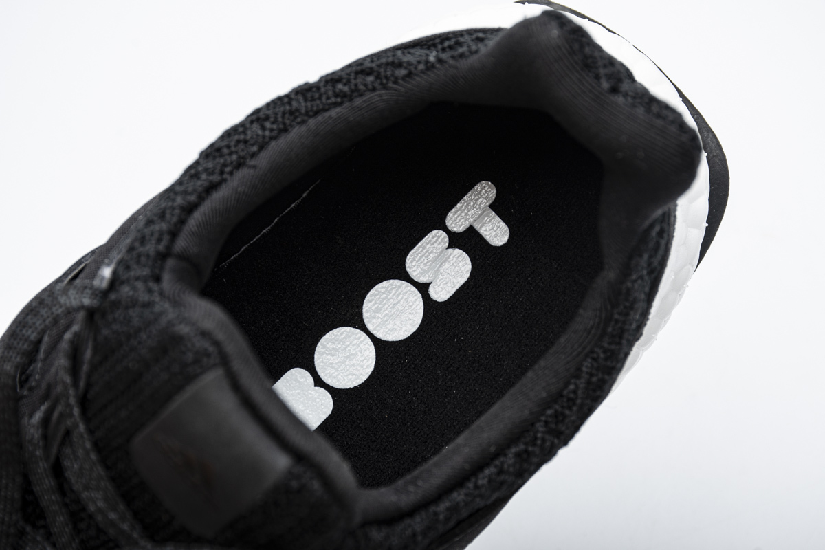      Ultra Boost 4.0 “Black/White”
