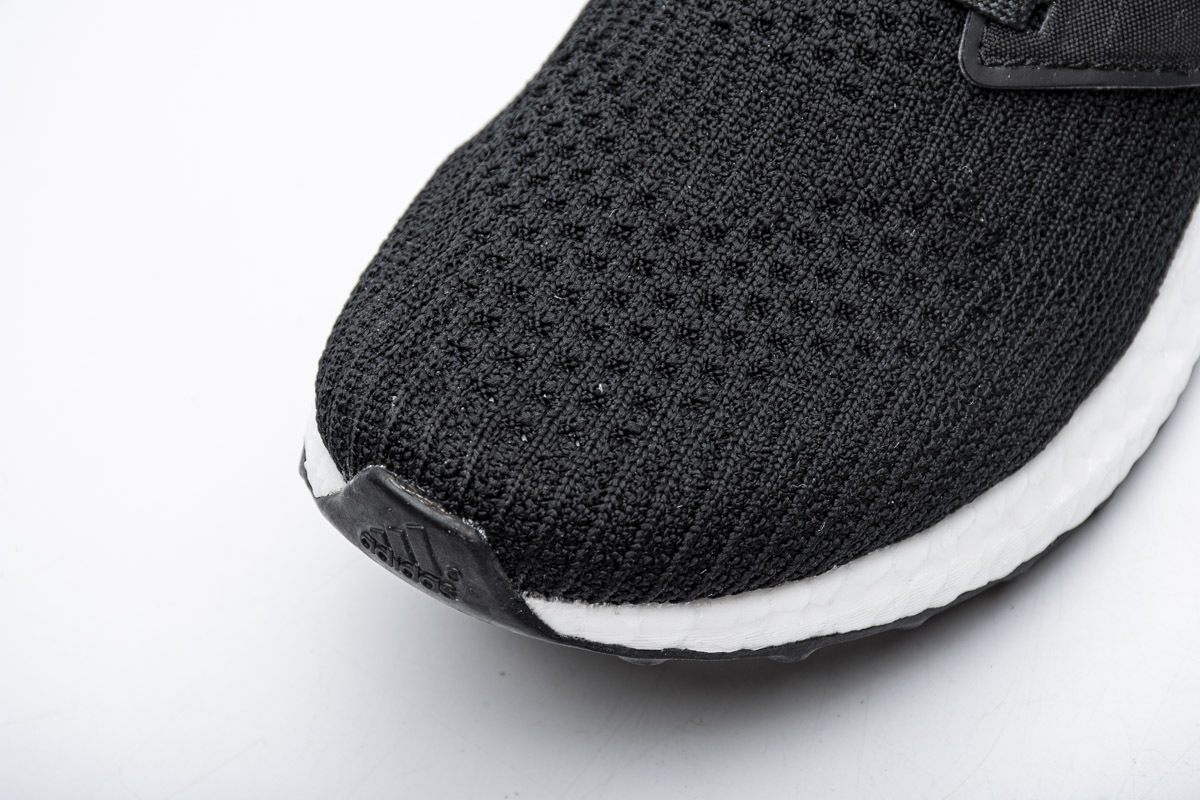      Ultra Boost 4.0 “Black/White”