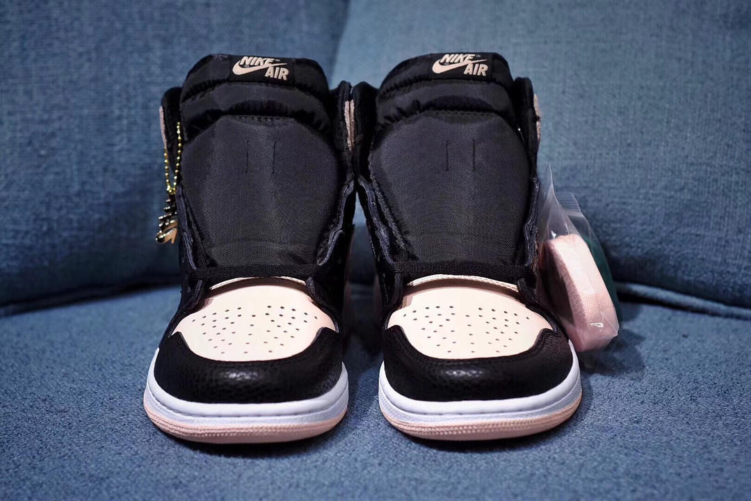 H12 Factory Sneakers &Air Jordan 1 Retro High OG “Crimson Tint” 555088-081