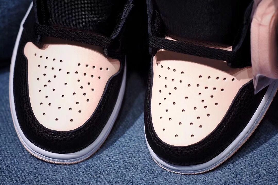 H12 Factory Sneakers &Air Jordan 1 Retro High OG “Crimson Tint” 555088-081