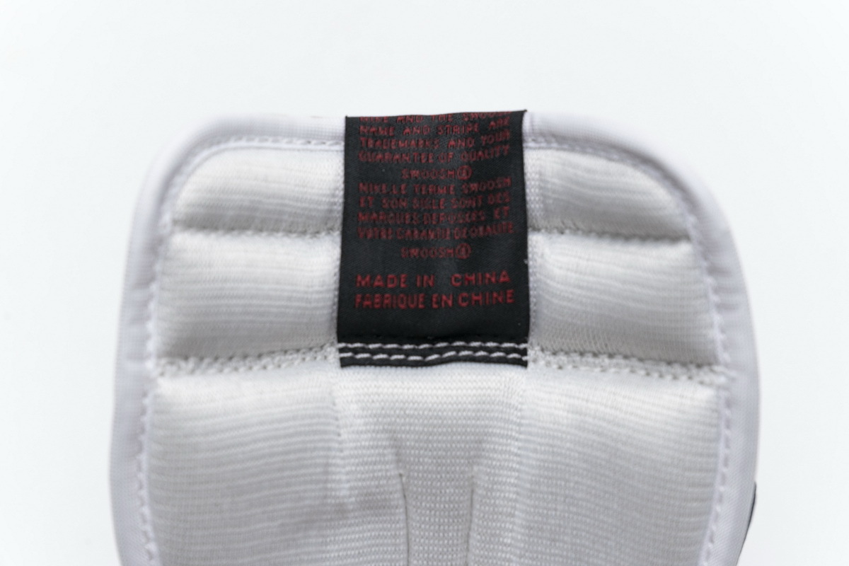      Air Jordan 1 High Smoke Grey Red