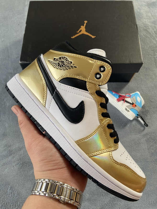Pkgod  Air Jordan 1 Mid SE Metallic Gold
