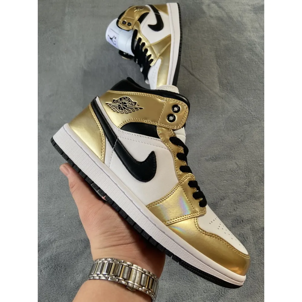 Pkgod  Air Jordan 1 Mid SE Metallic Gold