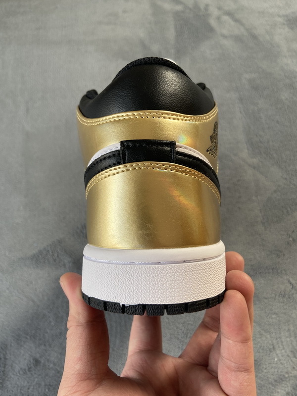 Pkgod  Air Jordan 1 Mid SE Metallic Gold