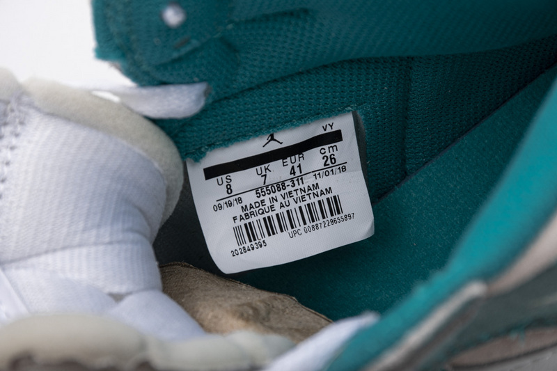      Air Jordan 1 Retro High Turbo Green 