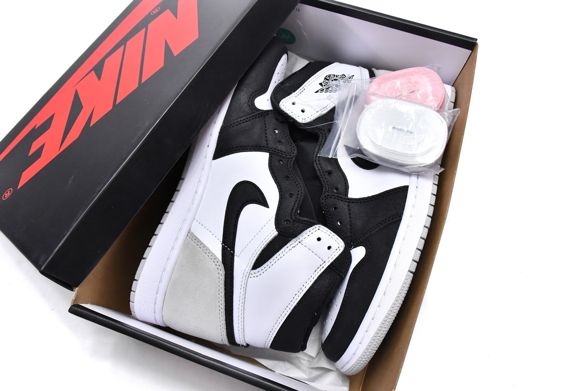        Air Jordan 1 Retro High OG Bleached Coral