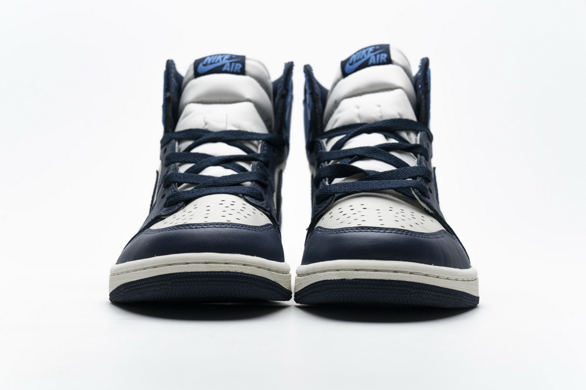      Air Jordan 1 Retro High OG Obsidian University Blue