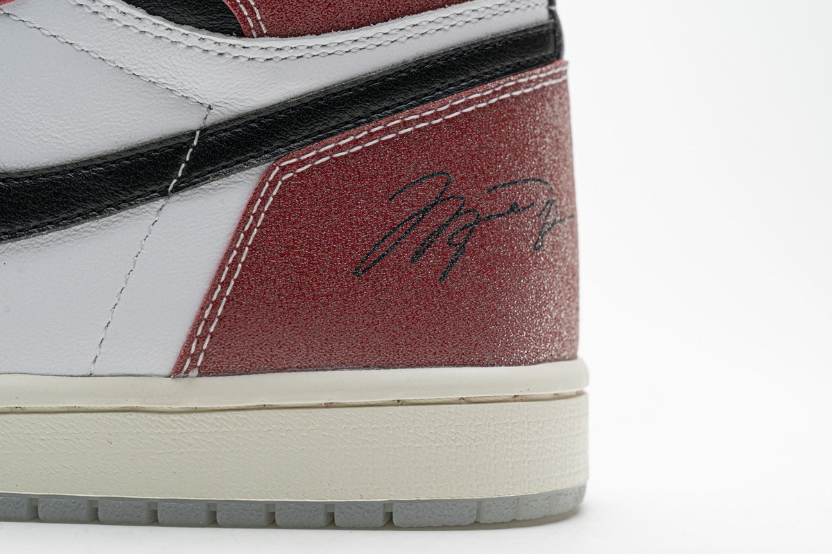      Air Jordan 1 Retro High OG Trophy Room