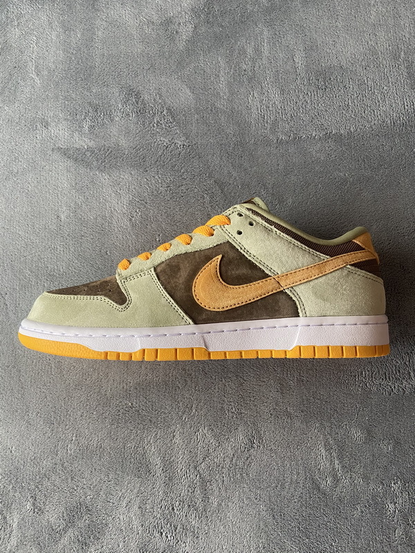      Nike SB Dunk Low Dusty Olive​