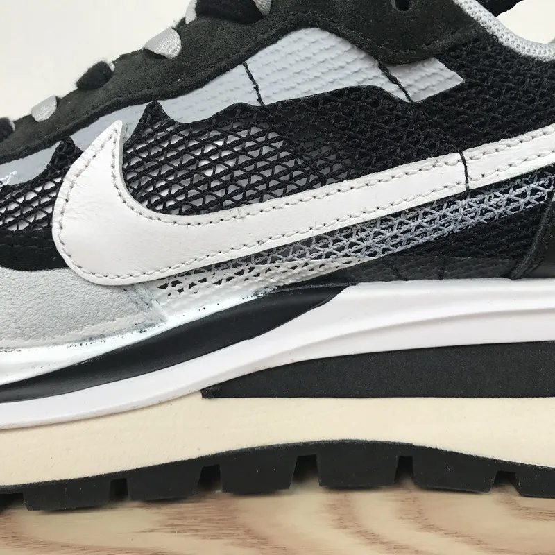 Pkgod  Sacai x Nike Pegasua Vaporfly Black White