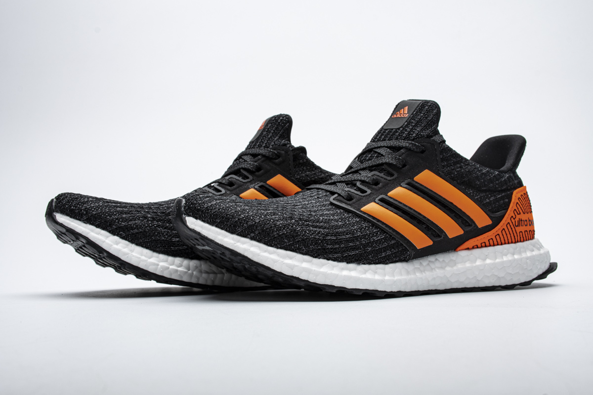      Ultra Boost 4.0 “Core Black/Solar Orange”