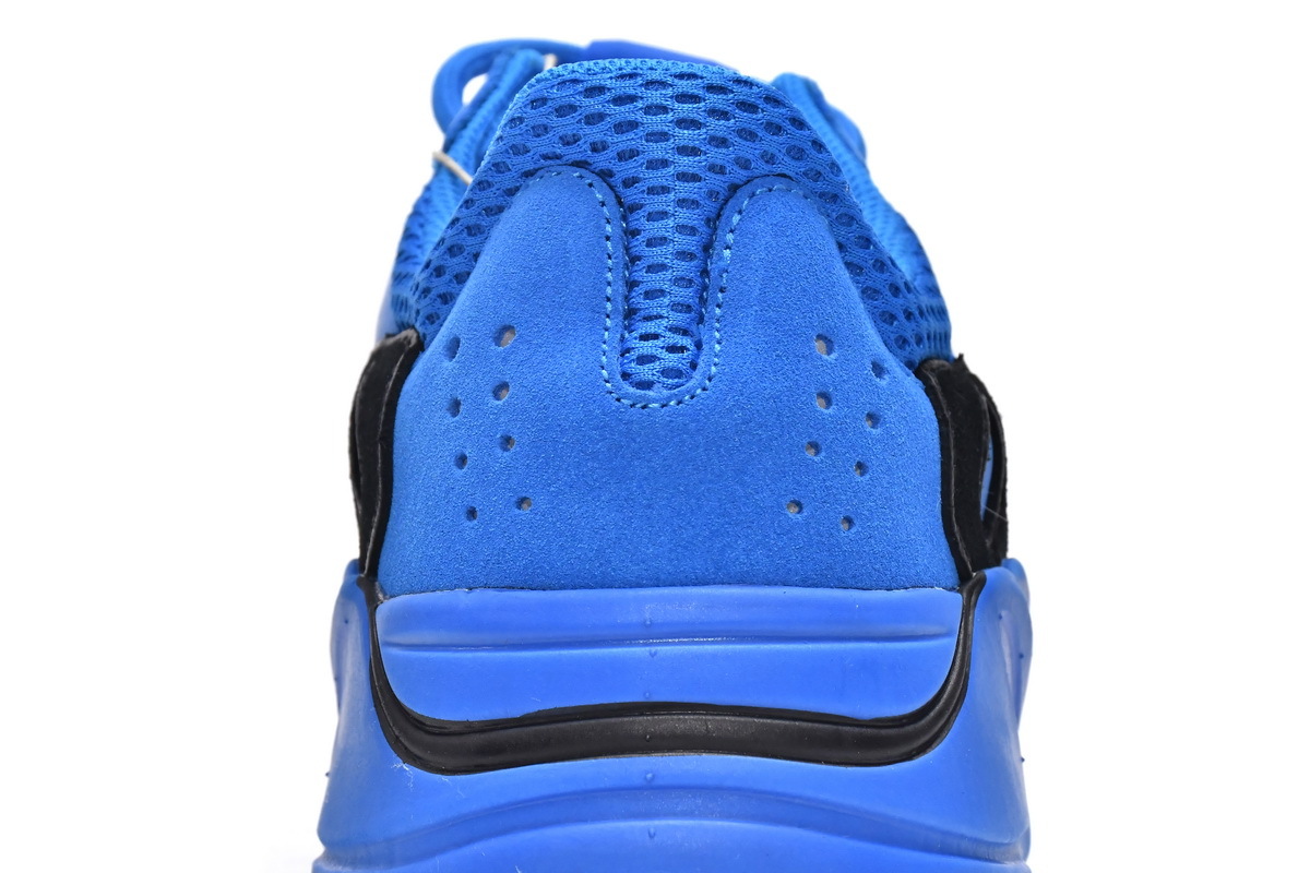    Pkgod adidas Yeezy 700 “Hi-Res Blue”