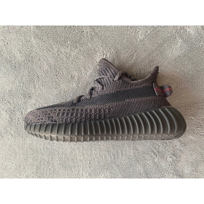 Pkgod adidas Yeezy Boost 350 V2 Black (Kids)​ 02