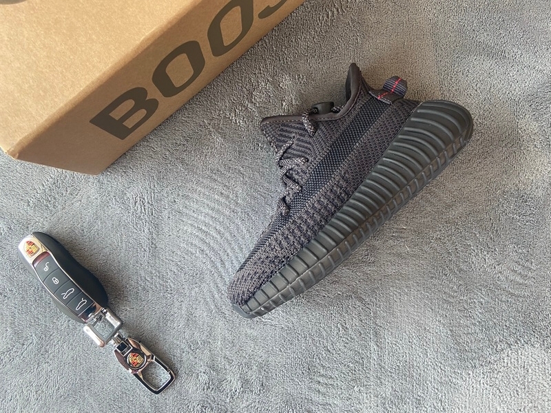 Pkgod adidas Yeezy Boost 350 V2 Black (Kids)​
