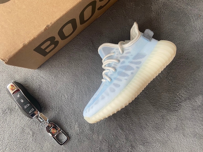 Pkgod adidas Yeezy Boost 350 V2 Mono Ice (kids)