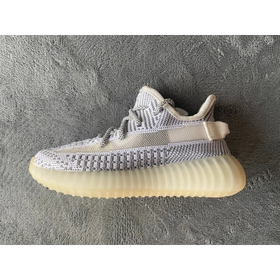 Pkgod adidas Yeezy Boost 350 V2 Static​ (Kids) 02