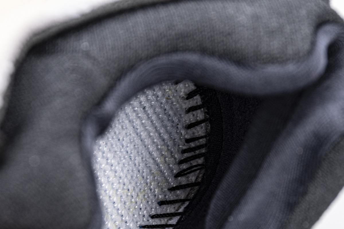 Pkgod Adidas Yeezy Boost 700 V3 Azael